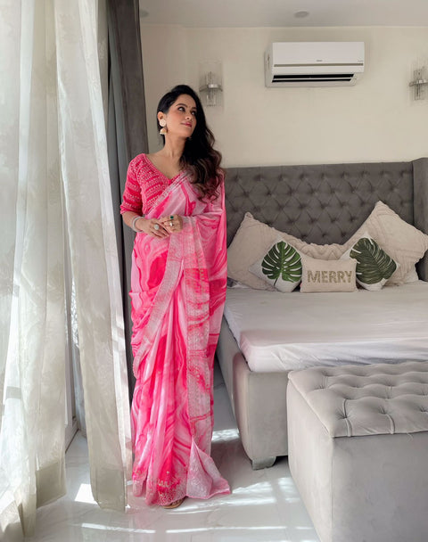 🚨 Exclusive Designer Party Wear Saree with Heavy Embroidery 🚨