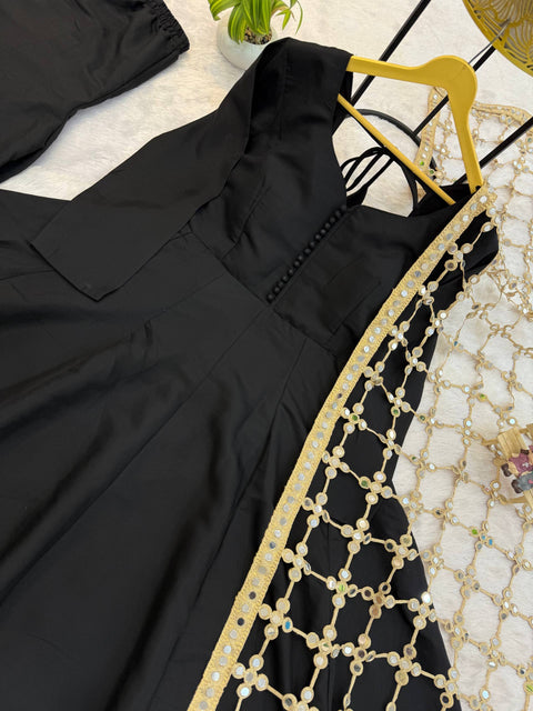 👀Define New Style Roman Silk 3 Piece Set With Real Mirror Dupatta 🚀