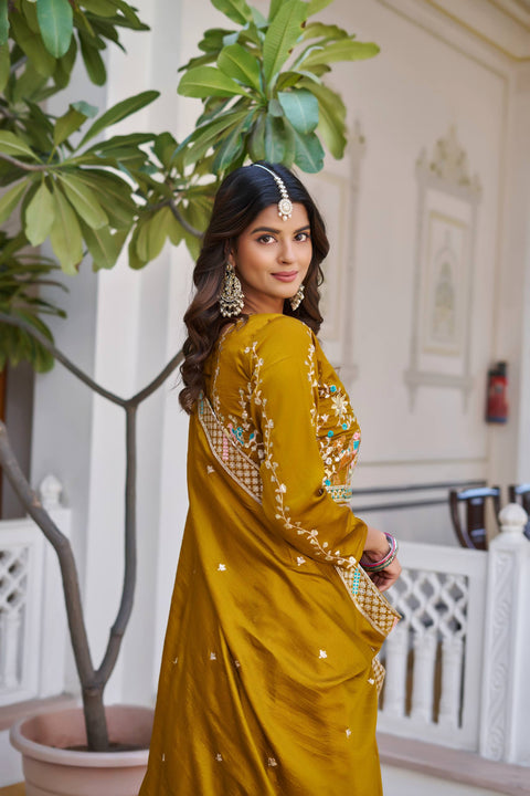 💗 Wedding Lehenga Choli With Heavy Embroidery Sequence Work – 💗( YELLOW )