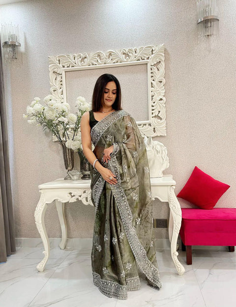 Exclusive Premium Burburry Spray Print Saree