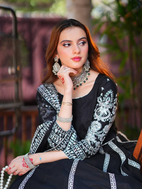 Velvet Lehenga Choli Set for Women – Heavy Boutique Wedding Wear