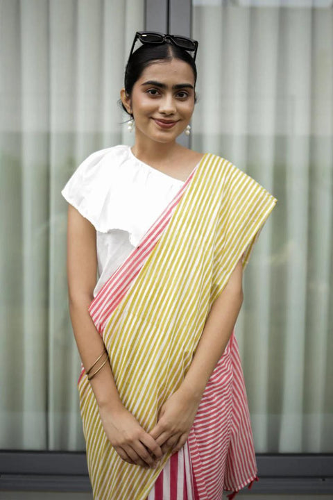 🍁Plain Linen Digital Print Saree with Fumka Latkan🍁