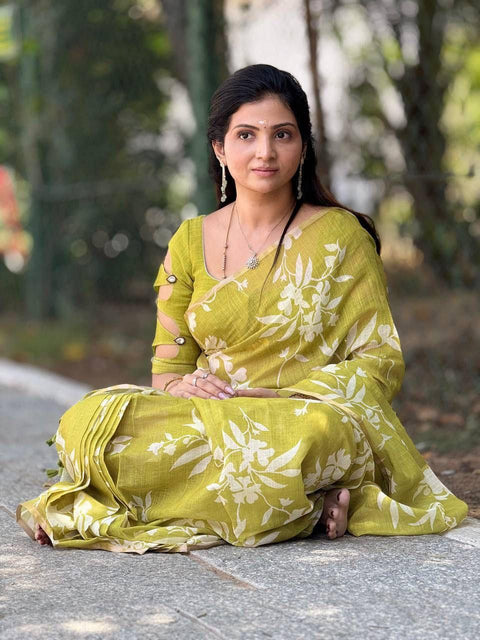 🍁 New Design Soft Linen Saree With Digital Print And Latkan – 🍁