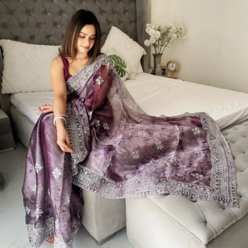 Exclusive Premium Burburry Spray Print Saree