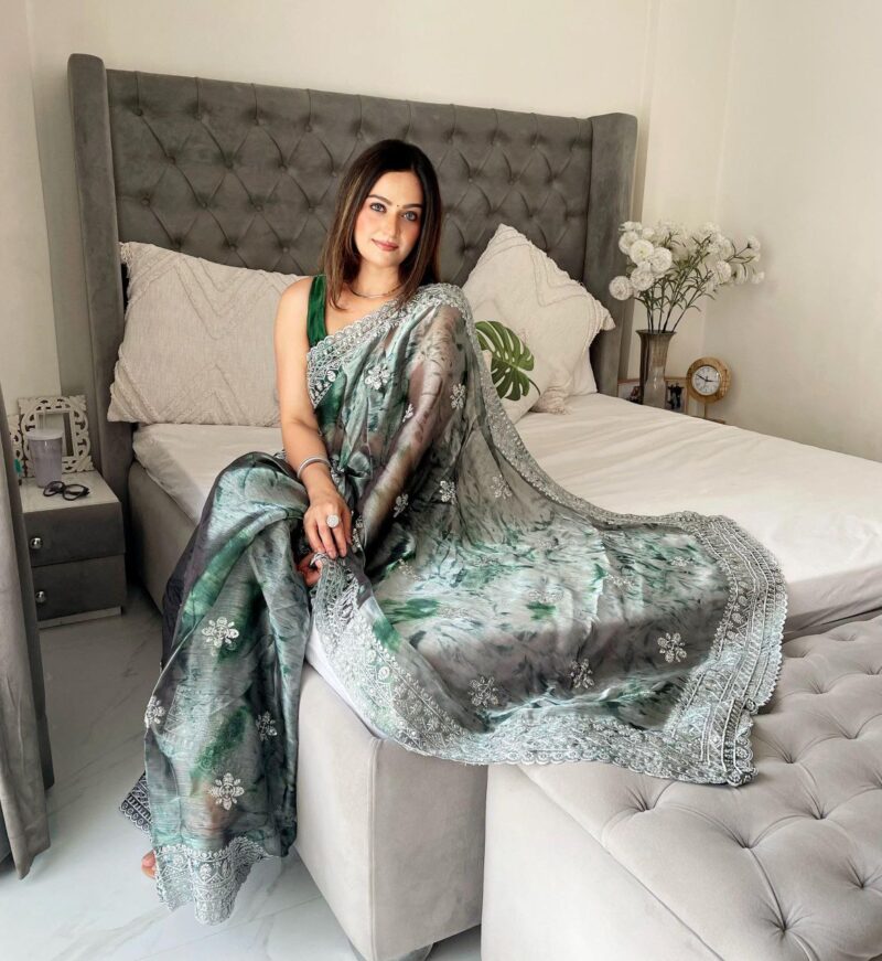 Exclusive Premium Burburry Spray Print Saree