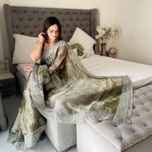 Exclusive Premium Burburry Spray Print Saree